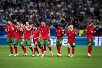 Csak a hosszabbítás utáni tizenegyespárbajban tudták legyőzni a szlovénokat Ronaldóék