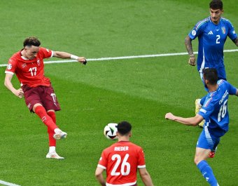 Már az egyenes kieséses szakasz első meccsén kikapott a címvédő a futball-Eb-n