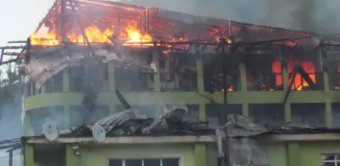 Nagybányai szállodában csaptak fel a lángok