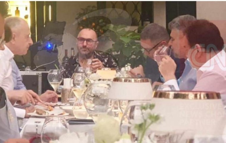 Mégsem lesz független? Spekulációk a több volt és jelenlegi PSD-s vezetővel vacsorázó Geoană kapcsán