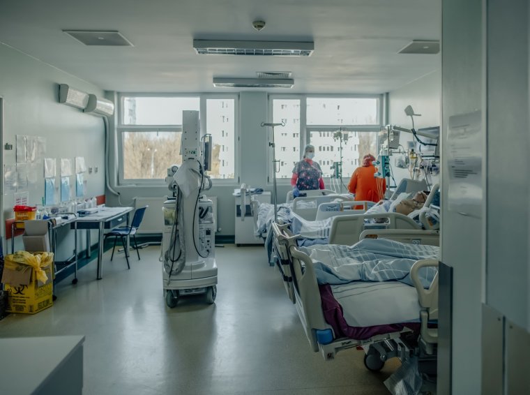 Újabb két orvos ellen indult eljárás a Szent Pantelimon kórházban történt gyanús halálesetek ügyében