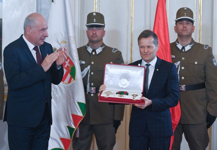 Krausz Ferenc Nobel-díjas fizikus vette át a Magyar Szent István Rendet