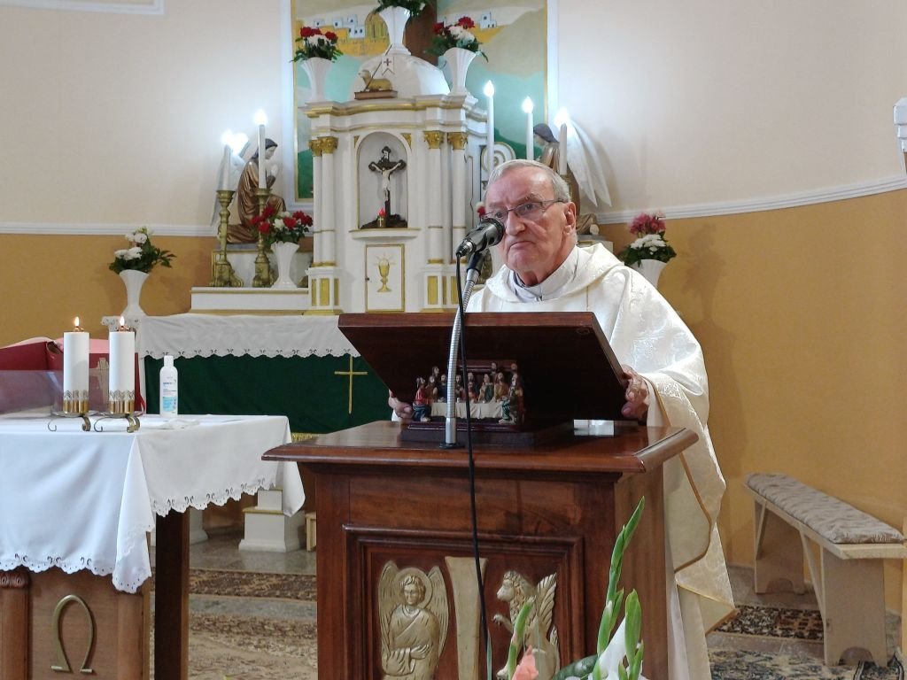 Heinrich József volt az ünnepi szentmise főcelebránsa •  Fotó: Pataky Lehel Zsolt