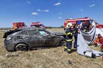 Három személy életét vesztette egy Bihar megyei balesetben, egy kislányt helikopterrel szállítottak kórházba