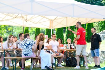Napsütötte domboldalak minőségi borai mutatkoztak be a Szatmár megyei Halmihegyen