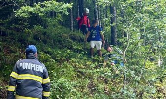 Beomlott a Románia legmagasabb hegycsúcsára vezető út, több tucat turistát kellett kimenekíteni