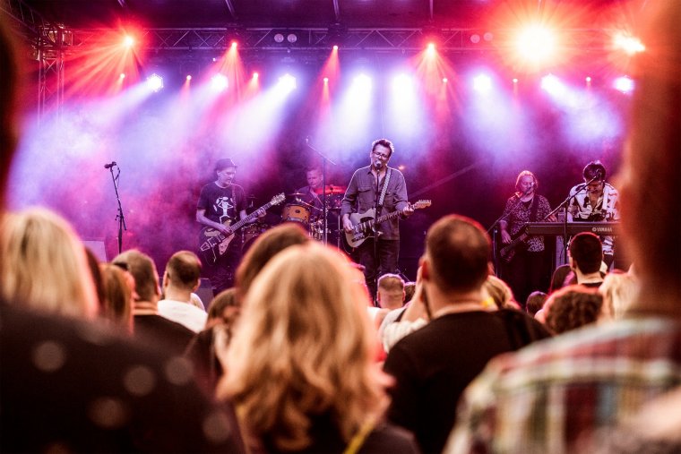 Erdélyben csap a húrok közé Magyarország első számú alternatív rockzenekara, a Kiscsillag