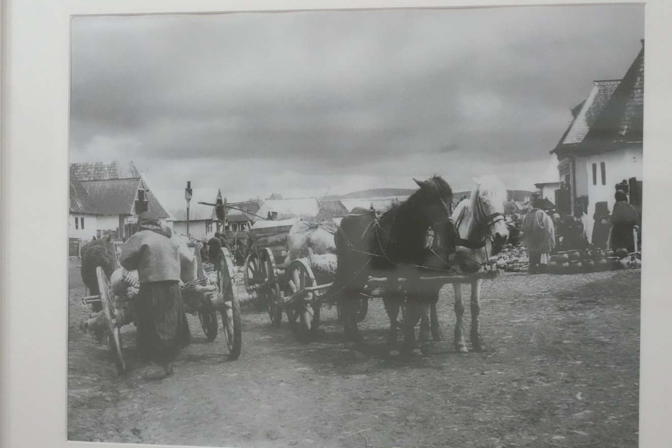A Bánffyhunyadon 1903-ban tartott országos nagyvásárról egész sorozatot fotózott a művész •  Fotó: Oláh-Badi Levente