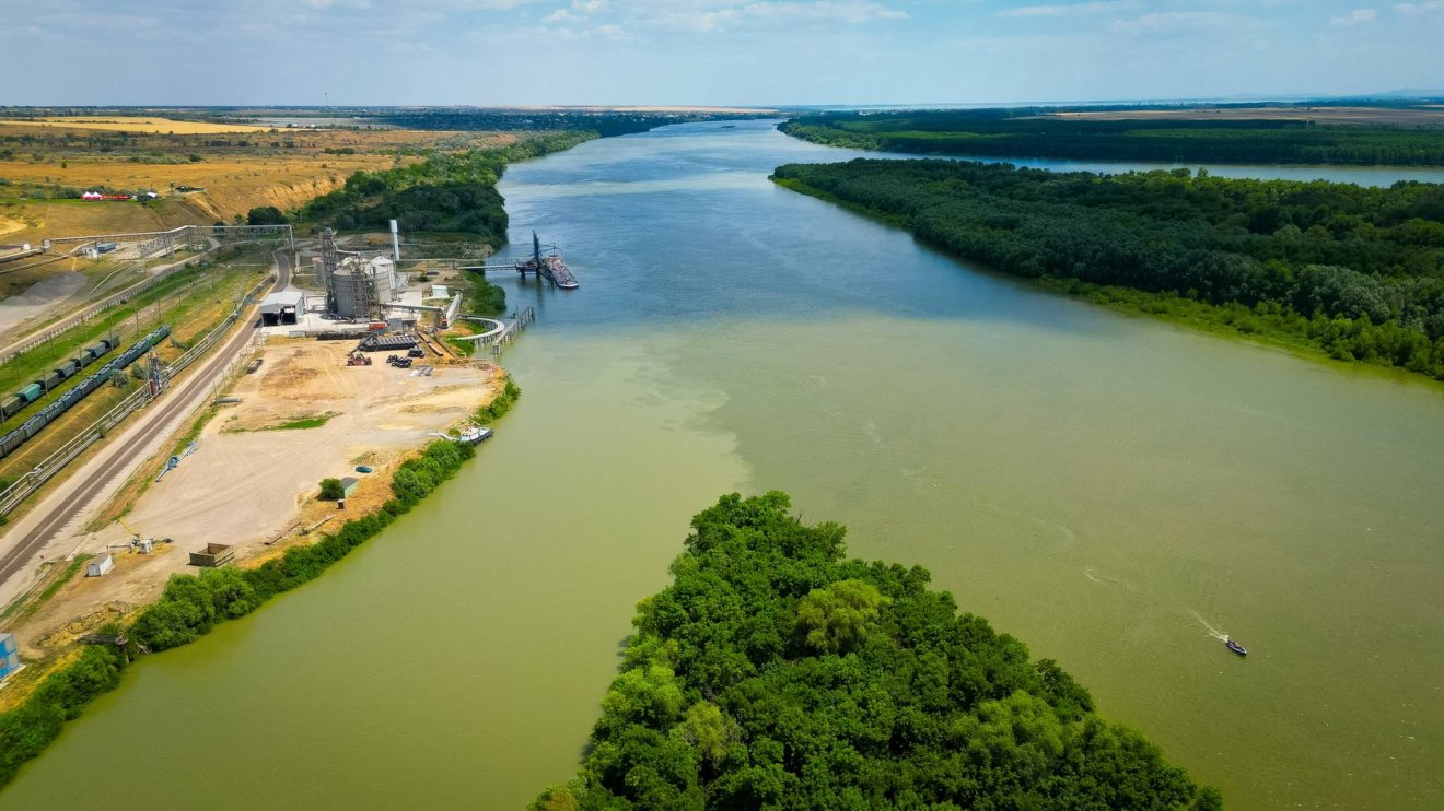 A Giurgiulești trimodális (vízi, közúti és vasúti) átrakodási és tárolási szolgáltatásokat kínál •  Fotó: Danube Logistic
