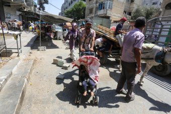 Az izraeli hadsereg a gázai palesztinok áttelepítésére készül