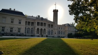 Kastélyokat bocsát rendelkezésre ingyen, de feltételekkel a magyar állam