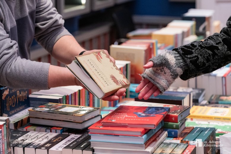 Lapcsoportunk munkatársának friss kötetét is bemutatják a kolozsvári Adventi Könyvvásáron