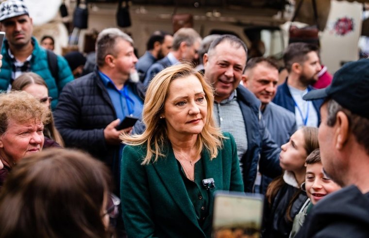Hiába léptetné vissza pártja, Lasconi minden áron indulni akar az elnökválasztáson, és hisz a győzelmében