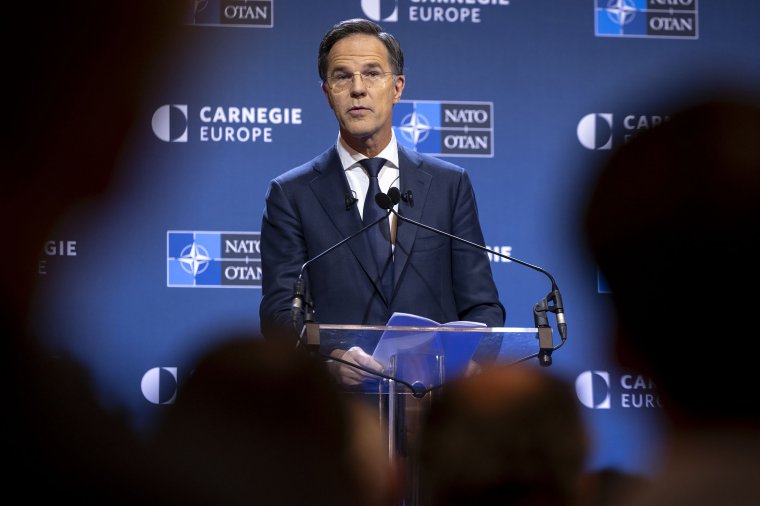 Rutte: az Egyesült Államok elkötelezett tagja a NATO-nak, de elvárja, hogy a többiek is többet költsenek védelemre