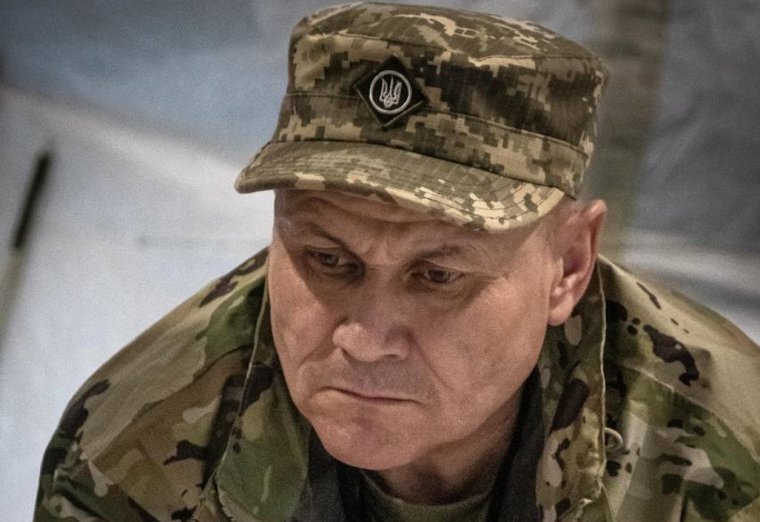 Ukrajna: leváltották a donyecki haderő parancsnokát a kudarcok miatt