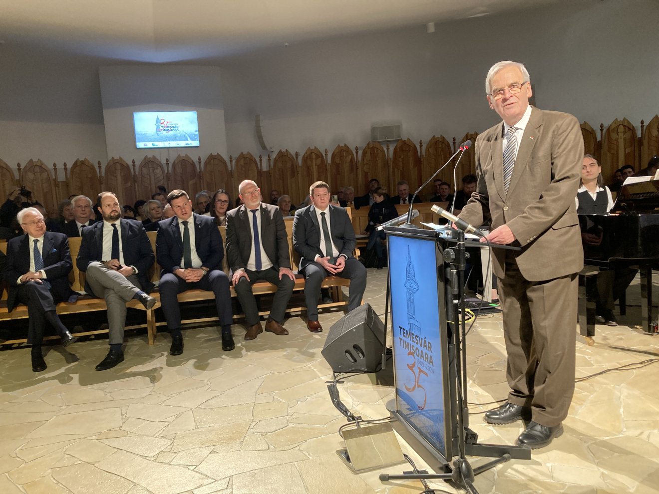 A temesvári és a romániai forradalmi események kulcsszereplője, Tőkés László •  Fotó: Gazda Árpád