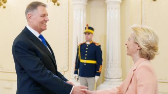 Iohannis telefonon egyeztetett az EB elnökével az elnökválasztással kapcsolatos helyzetről