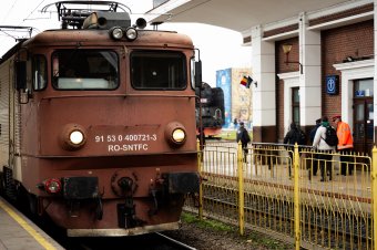 Hajszálon múlhat, hogy nem áll le a vasúti közlekedés