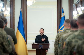 Zelenszkij: bizonyítékok vannak arra, hogy Oroszország megkezdte az Észak-Koreából átvezényelt katonák bevetését