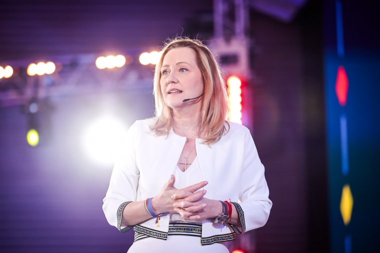 Elnökválasztás: Elena Lasconi odaszúrt potenciális ellenfeleinek