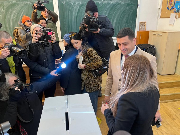 George Simion kész visszalépni Călin Georgescu javára, ha megismétlik az elnökválasztás első fordulóját
