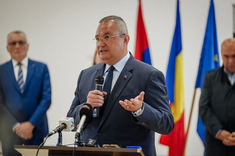 Hírszerzési vezető lehet Ciucă, ez állhat a szenátori mandátumról való lemondása hátterében