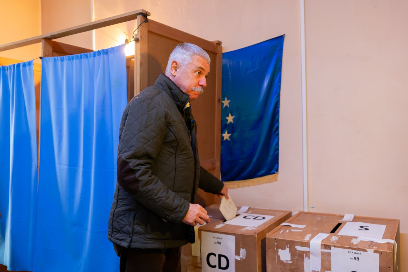 Tamás Sándor, a Kovászna Megyei Tanács elnöke szintén Szárazajtán szavazott