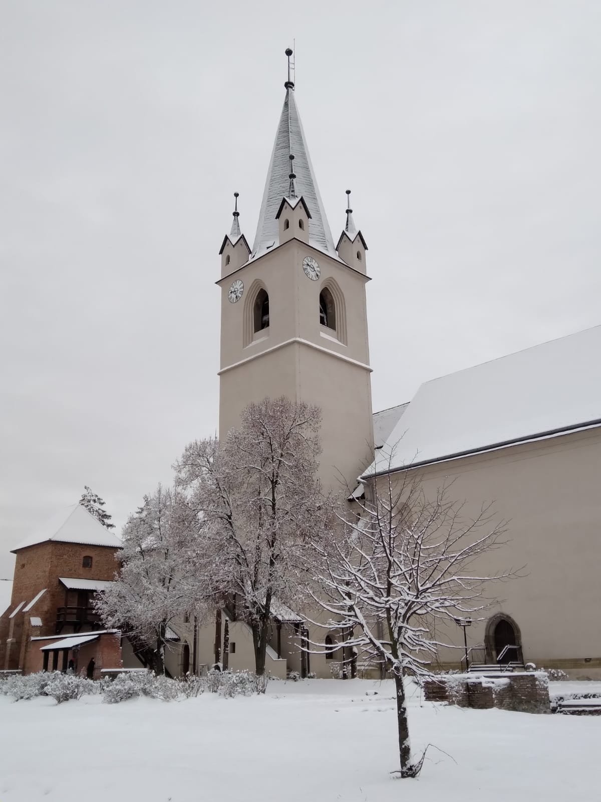 Az adventváró Vártemplom Marosvásárhelyen •  Fotó: Vártemplomi Református Egyházközség