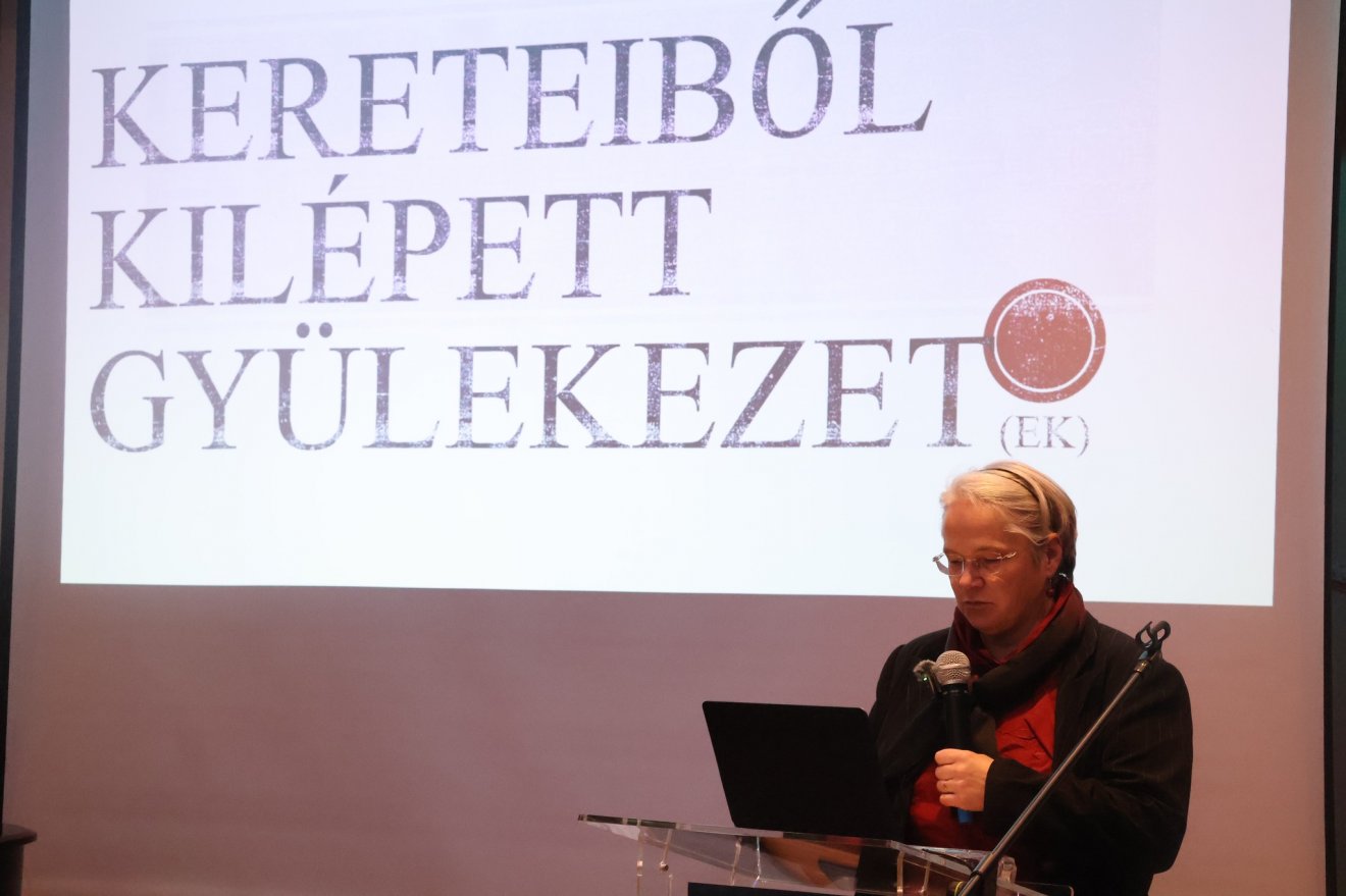 egyházak, panelbeszélgetés, sajtó