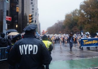 Palesztinpárti tüntetőket vettek őrizetbe New Yorkban – Az izraeli légierő a Hezbollah feltételezett fegyverraktárát támadta