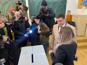 George Simion közölte, az AUR Georgescut támogatja a második fordulóban, és mindenkit erre szólít