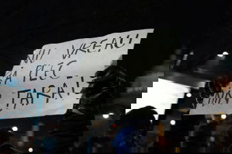 A szélsőségek térnyerése ellen tüntetnek péntek este Románia nagyvárosaiban