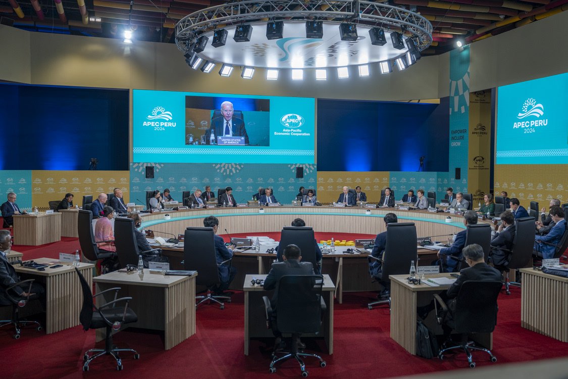 Hszi Csin-ping kínai államfő az APEC-csúcson többször kifejtette véleményét a protekcionista kereskedelempolitikával szemben
