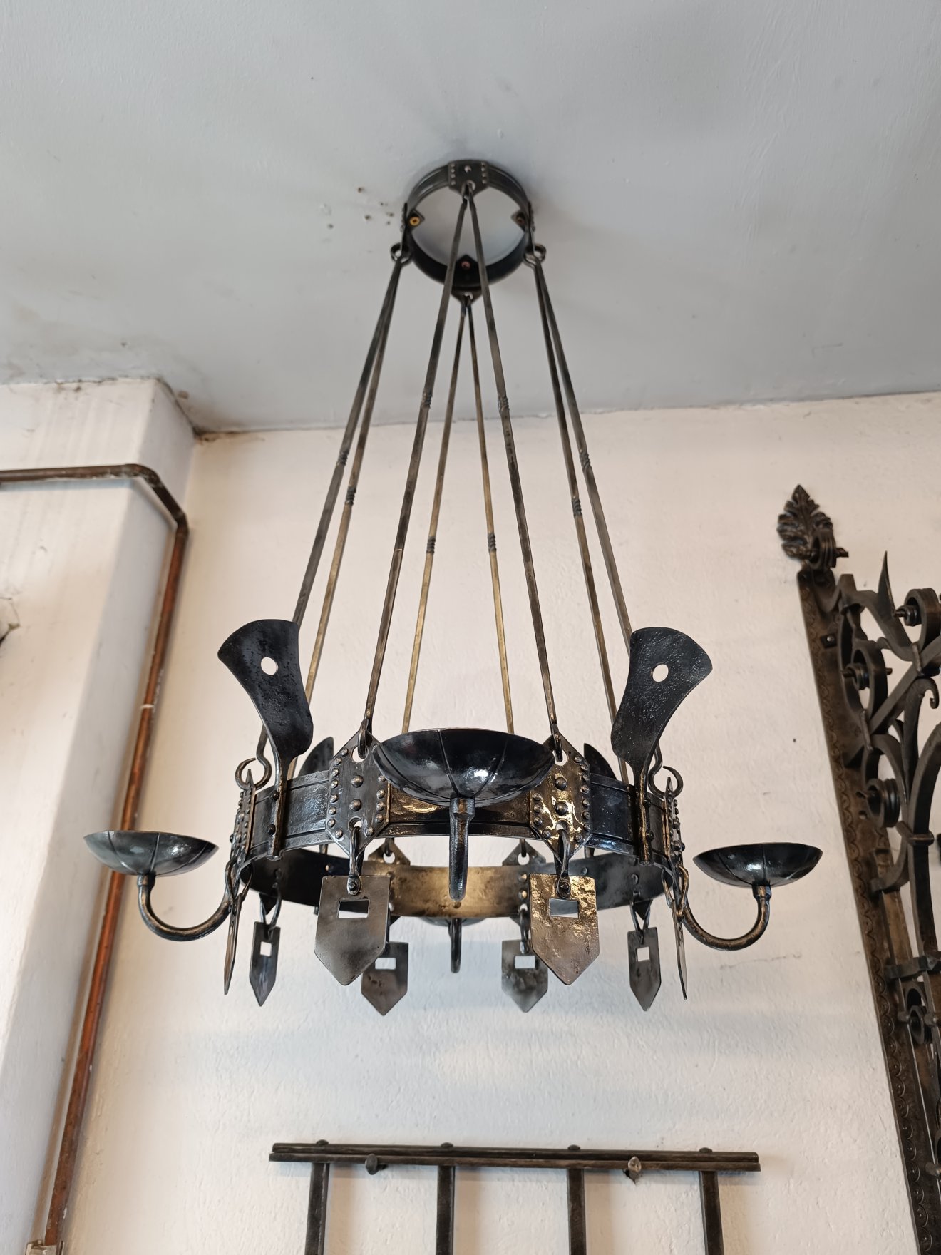 A fotó alapján elkészült csillár •  Fotó: Tóth Gödri Iringó