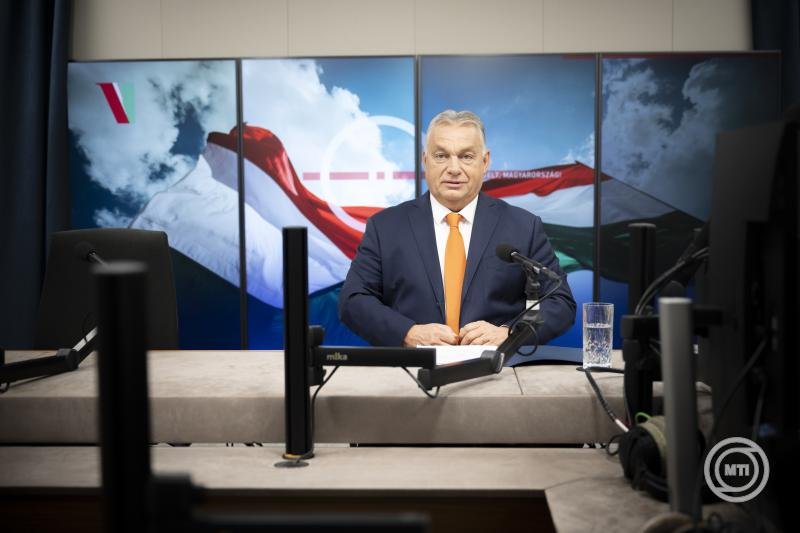 Új helyzet. Orbán Viktor szerint ha Amerika új elnöke háború helyett békét akar, migráció helyett migránsellenes politikát és gender helyett családvédő politikát akar folytatni, akkor ez nyomot hagy majd a világban, és nekünk, európaiaknak erre valahogy válaszolni kell •  Fotó: MTI/Miniszterelnöki Sajtóiroda/Benko Vivien Cher