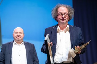 Borsodi L. László kapta az Év szerzője díjat a 30. Marosvásárhelyi Nemzetközi Könyvvásáron