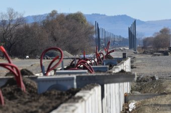 „Kettészakadt” a vasútfelújítás Kolozsvár és a magyar határ között