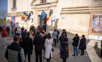 Batthyáneum: csak román és angol felirat hirdeti, hogy a Codex Aureus felkerült az UNESCO világörökségi listájára