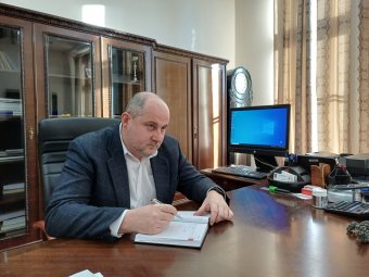 Ideiglenesen Tóth Csaba látja el a prefektusi feladatokat Arad megyében