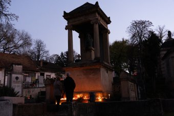 Eltűnő obeliszkek, megmentett kripták: harc a nemzeti emlékezetért határon innen és túl