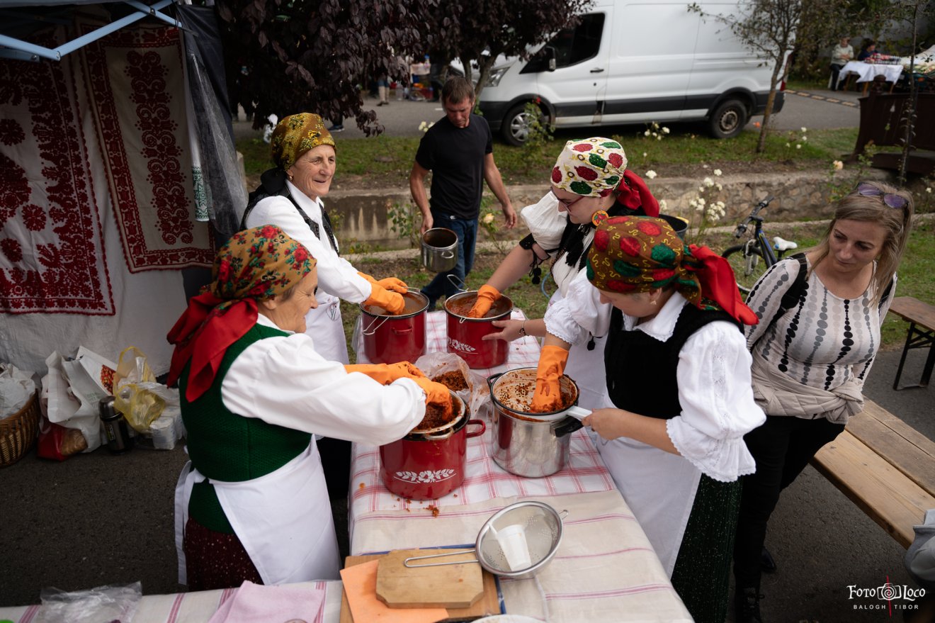 csipkebogyó-fesztivál