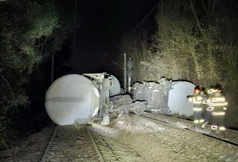 Kisiklott egy üzemanyagot szállító tehervonat több vagonja