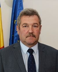 Leállítaná