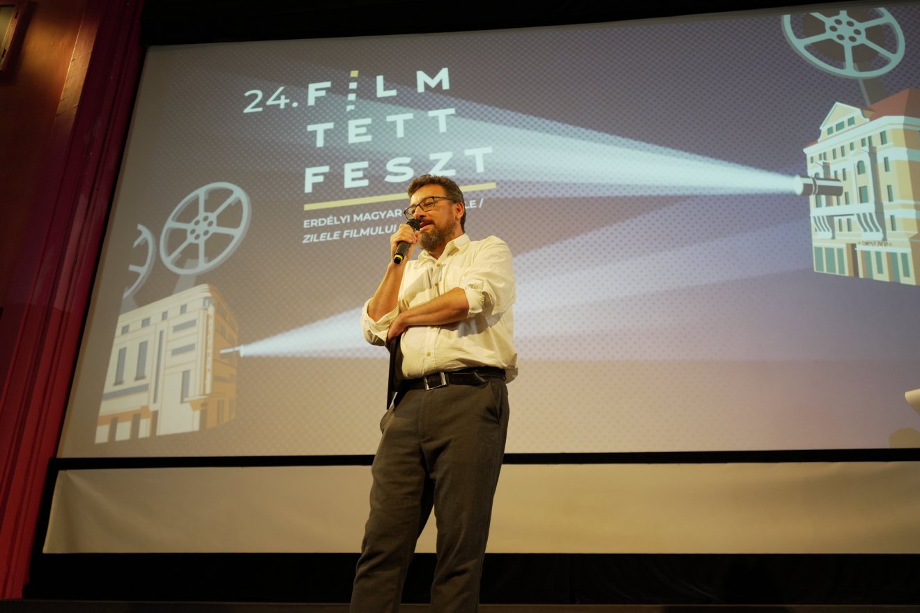 Jakab-Benke Nándor, a Filmgalopp verseny kurátora •  Fotó: Oláh-Badi Levente