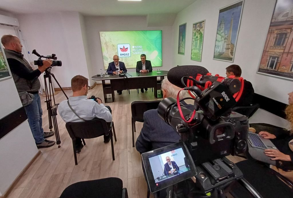 Aradon minden október 6-án aktuálpolitikai témákat is elemez az RMDSZ elnöke •  Fotó: Pataky Lehel Zsolt