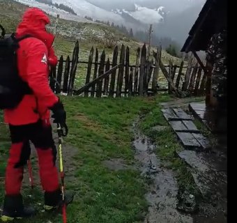 Ukrán menekülteket mentettek meg a máramarosi hegyimentők