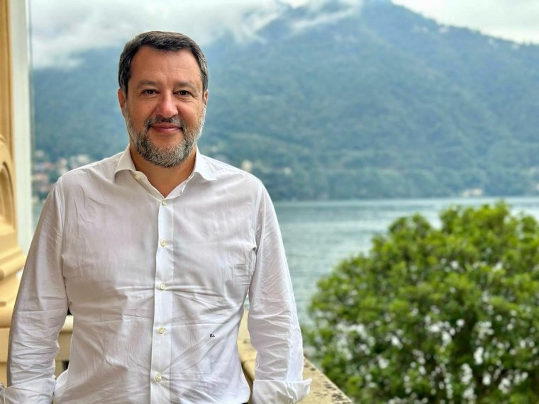 Salvini: szovjet típusú államcsíny történt Romániában