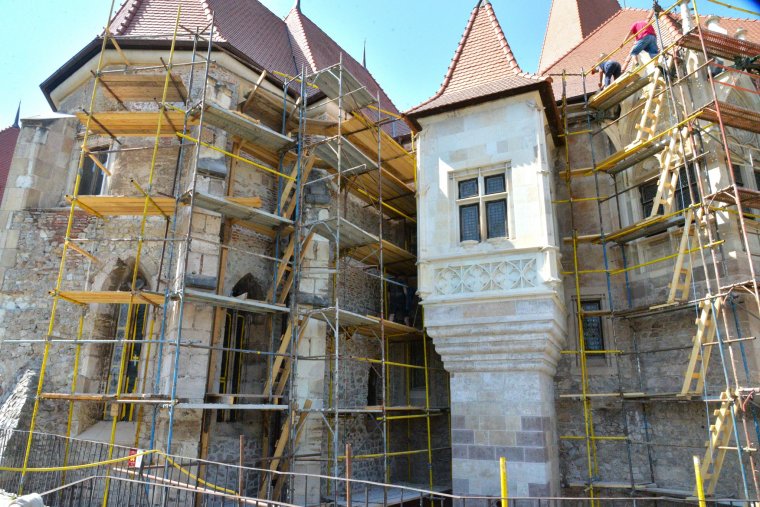 Újult erővel restaurálják Erdély egyik jelképét