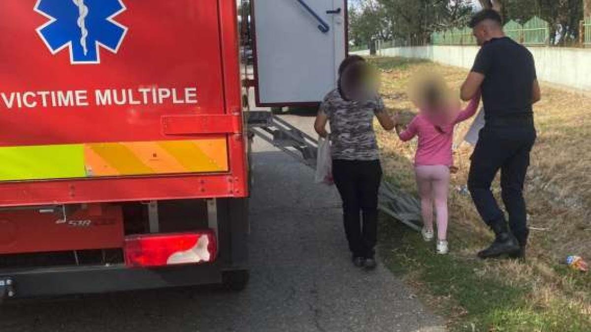 A hatóságok aktiválták az úgynevezett vörös beavatkozási tervet az ételmérgezés nyomán •  Fotó: Mehedinți megyei katasztrófavédelem