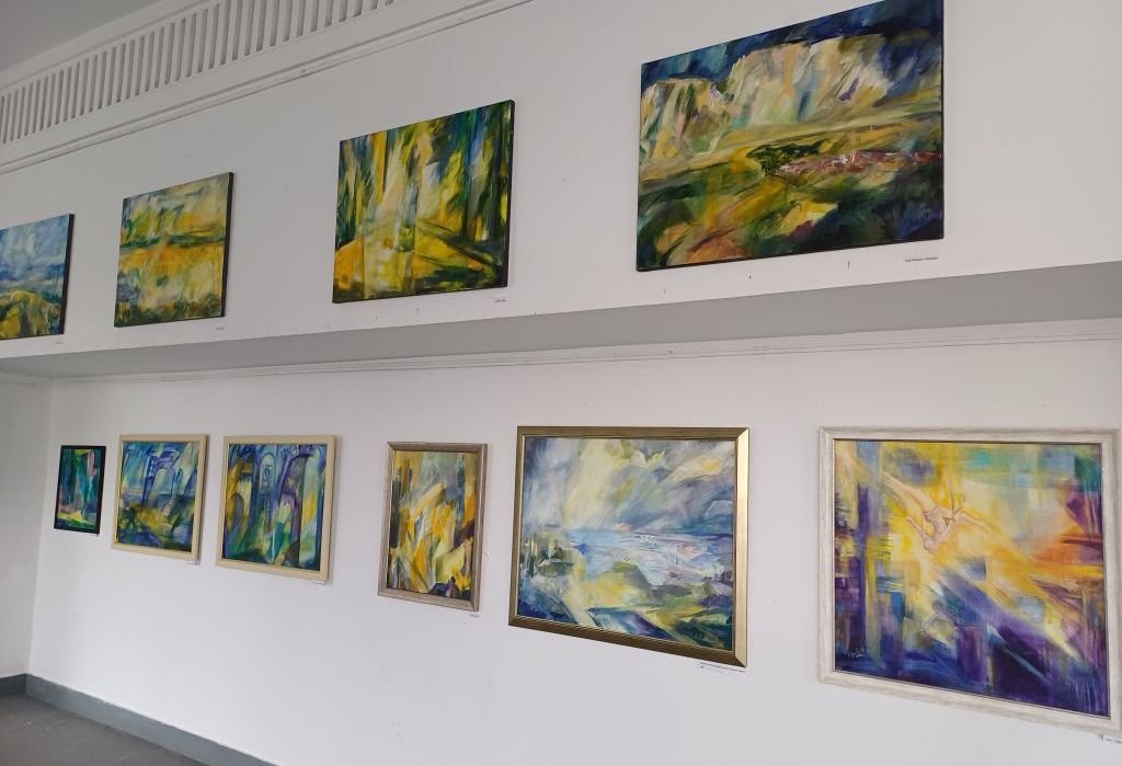 Hetvenöt festmény csodálható meg, az alkotások fele idén készült •  Fotó: Pataky Lehel Zsolt
